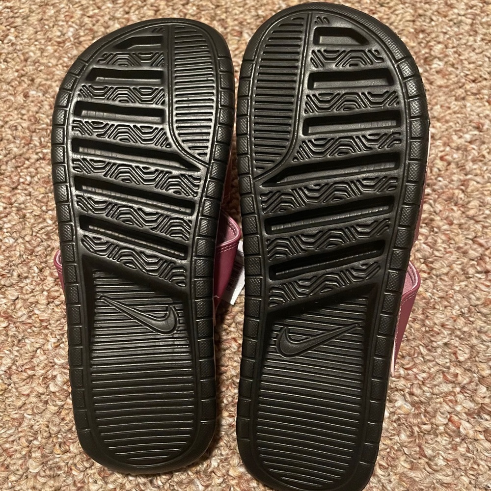 *NWT* Women Nike Benassi Duo Ultra Slide Sandals - Picture 5 of 6